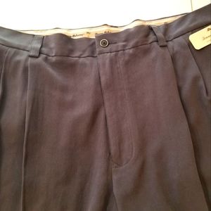 NWT Tommy Bahama silk Shorts size 38